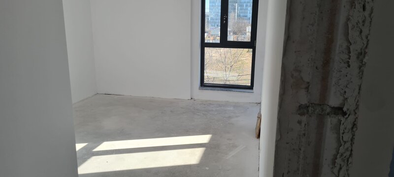 Piata Presei Libere, Petrom City, langa Lacul Baneasa,