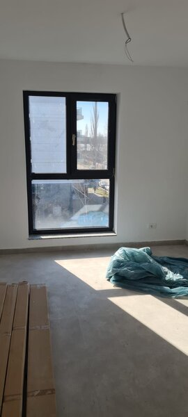 Piata Presei Libere, Petrom City, langa Lacul Baneasa,