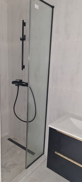 Piata Presei Libere, Petrom City, langa Lacul Baneasa,